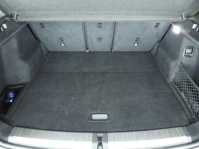 BMW X1 sDrive18i 2022 Benzine 9