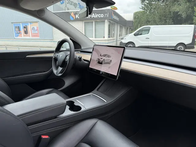 Tesla Model Y Aut. Range Plus 2022 Elektrisch 12