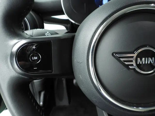 MINI 3-Deurs Cooper 2021 Benzine 12