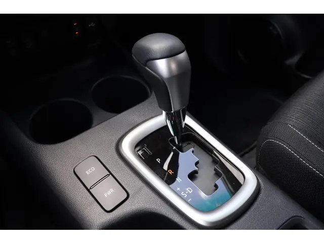Toyota Hilux 2.4 D-4D Double Cab Challenger 2024 Diesel 20