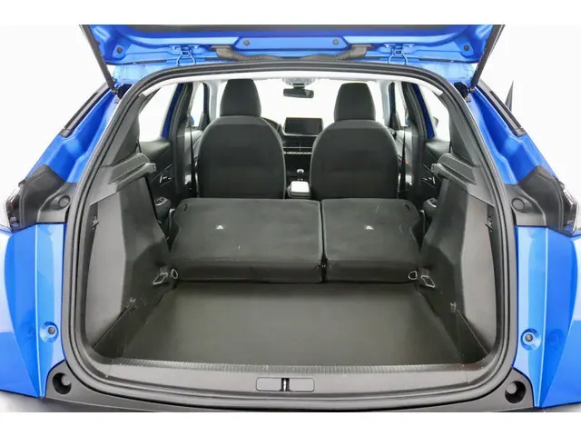 Peugeot 2008 1.2 PureTech Active blauw 2021 Benzine 32