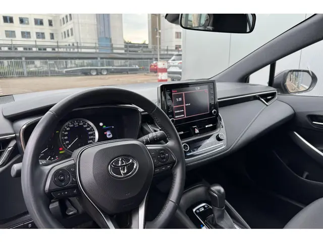Toyota Corolla 1.8 Hybrid Active 2022 Hybride Benzine 9