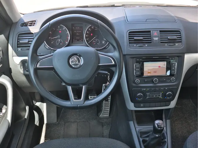 Škoda Yeti Outdoor 1.2 TSI Ambition 2014 Benzine 19