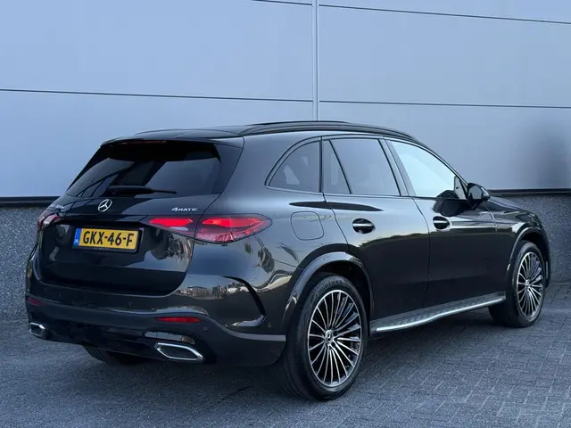 Mercedes-Benz GLC 400e 4M AMG 2023 Hybride Benzine 7