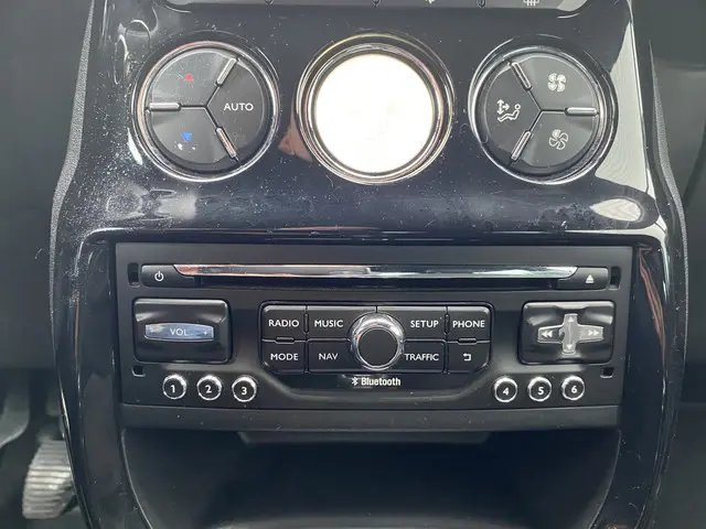 Citroën DS3 1.2 PureTech So Chic 2015 Benzine 19