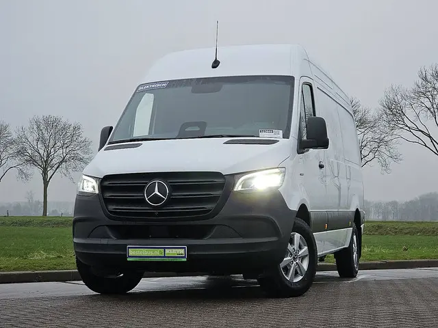 Mercedes-Benz eSprinter 320 2024 Elektrisch