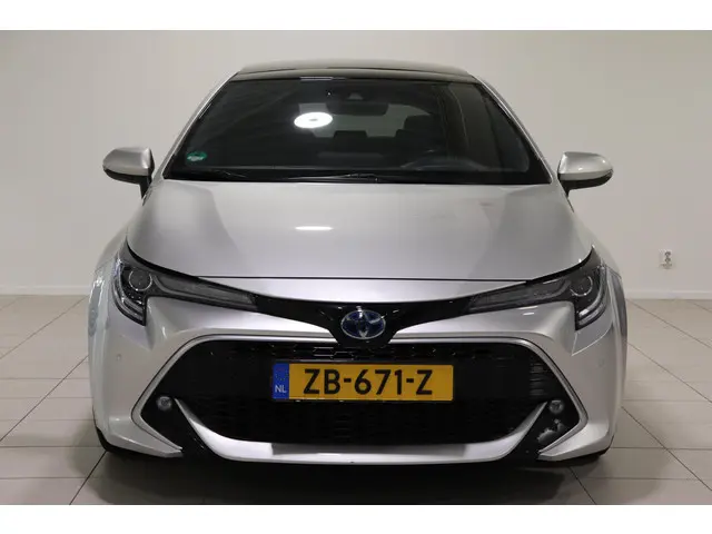 Toyota Corolla 1.8 Hybrid Executive, 2019 Hybride Benzine 12
