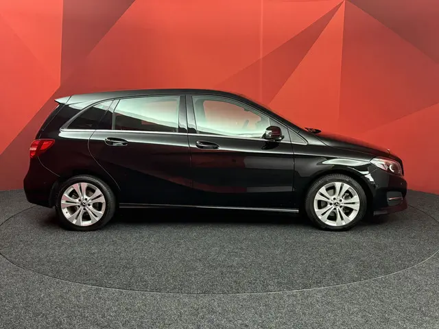 Mercedes-Benz B-Klasse 180 Ambition 2017 Benzine 16