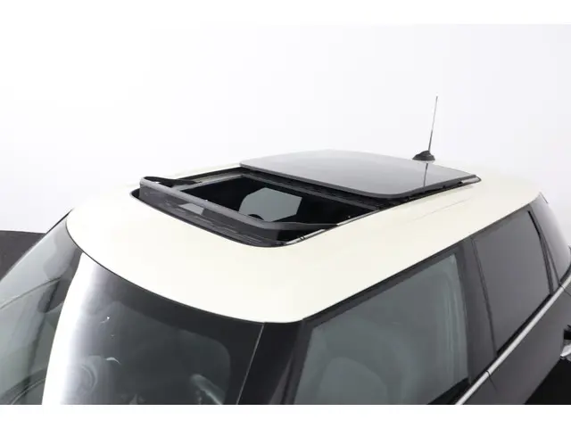 MINI Cooper Mini 1.5 60 Years Edition 2020 Benzine 32