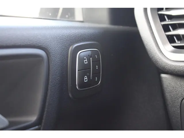 Ford Kuga 2.5 PHEV Active X 2024 Hybride Benzine 39