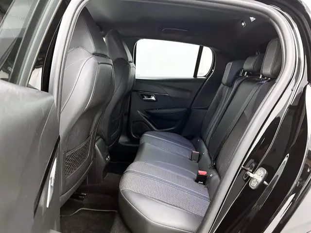 Peugeot 208 1.2 PureTech GT Aut. 2020 Benzine 24