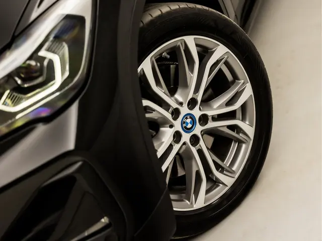 BMW X1 xDrive25e Sportline 2022 Hybride Benzine 16