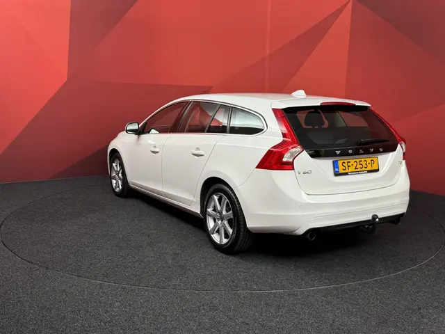 Volvo V60 1.5 T3 Polar+ 2018 Benzine 6