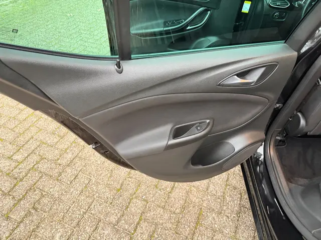 Opel Astra 1.2 Launch Elegance 2020 Benzine 22