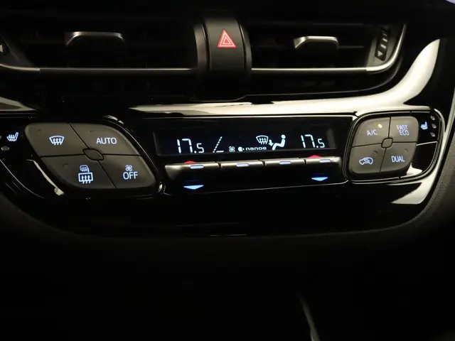 Toyota C-HR 2.0 Hybrid Bi-Tone 2020 Hybride Benzine 42