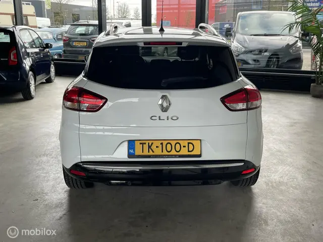 Renault Clio Estate 0.9 TCe Limited 2018 Benzine 4