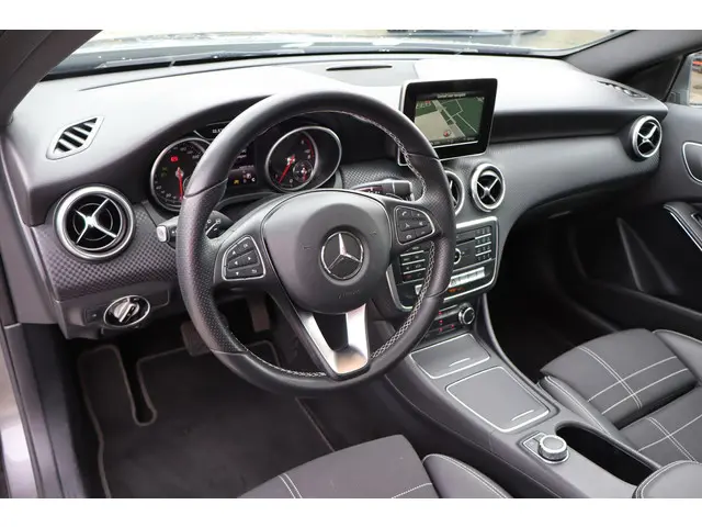 Mercedes-Benz A-Klasse 200 d Prestige 2016 Diesel 6