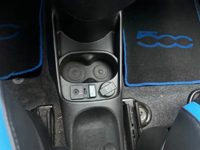 Fiat 500 S 1.2 Martini uitgevoerd !!! 2015 Benzine 17