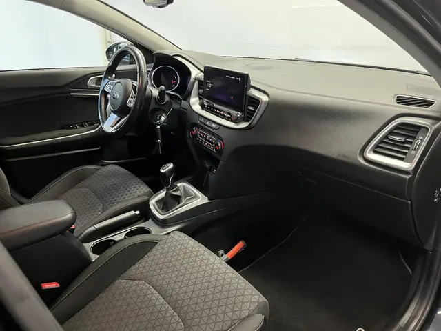 Kia Ceed Sportswagon 1.4 T-GDi DynamicLine 2020 Benzine 14