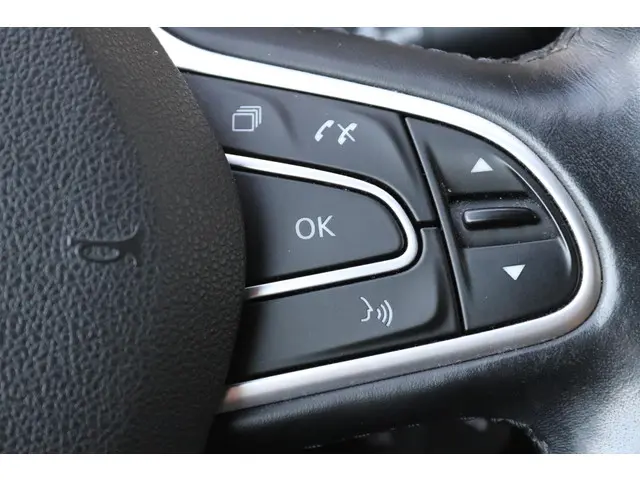 Renault Kadjar 1.2 TCe 130 EDC Bose 2016 Benzine 29