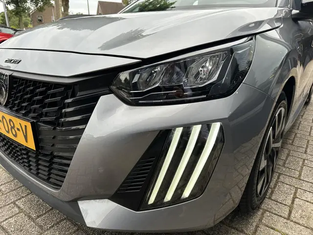 Peugeot 208 1.2 Style 2025 Benzine 32
