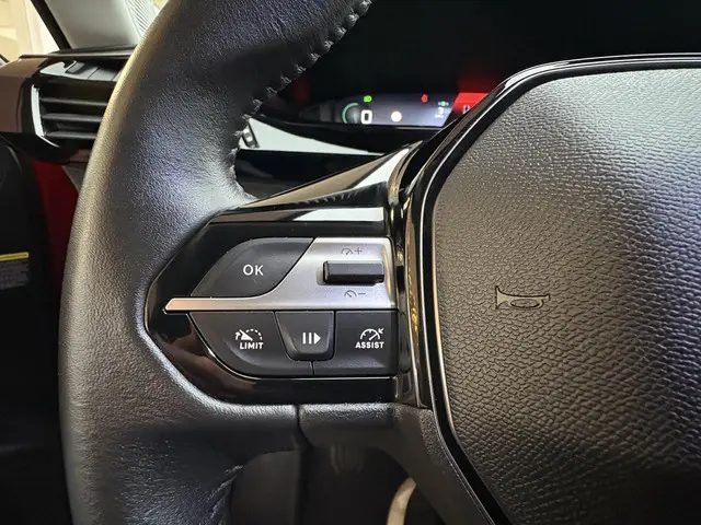 Peugeot 308 1.2T 130pk Allure 2023 Benzine 16