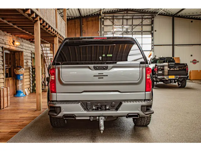 Chevrolet Silverado 6.2 V8 High country 2024 Benzine 13