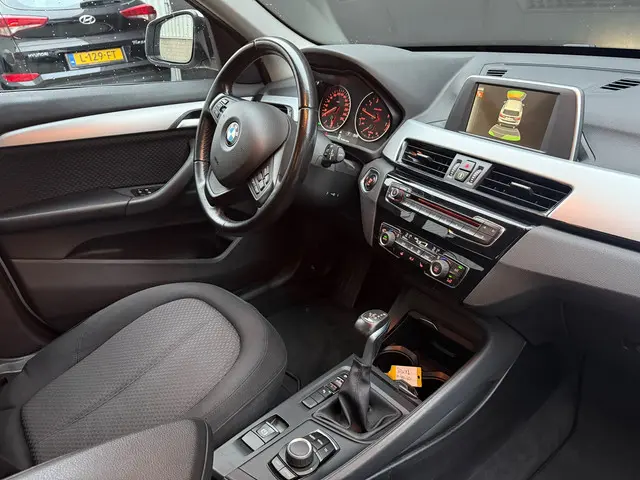 BMW X1 SDrive18i|Automaat 2016 Benzine 17