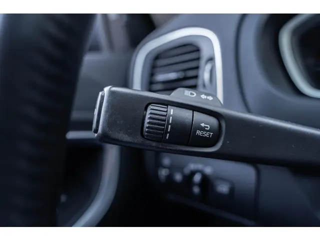 Volvo V40 T3 Automaat Inscription 2018 Benzine 27
