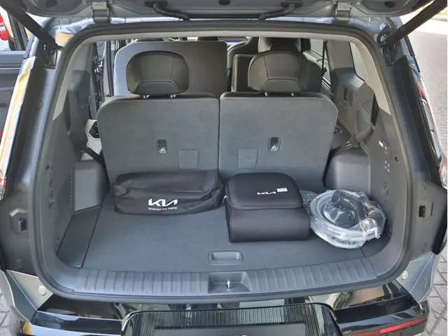 Kia EV9 Plus RWD 99.8 kWh --Snel leverbaar!-- 2025 Elektrisch 8