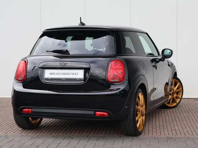 MINI Electric Mini Essential 33 kWh 2021 Elektrisch 6
