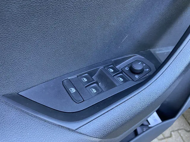 Škoda Karoq 1.0 TSI Business Edition 2021 Benzine