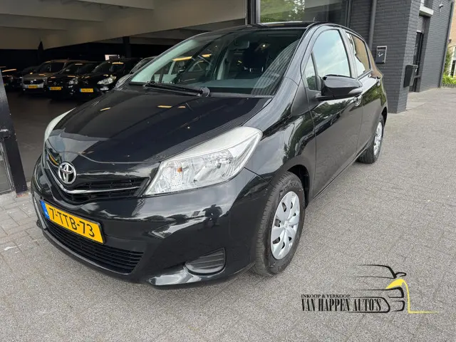 Toyota Yaris 2