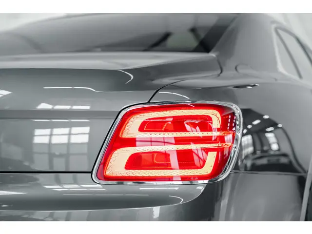 Bentley Flying Spur 4.0 V8 2021 Benzine 7