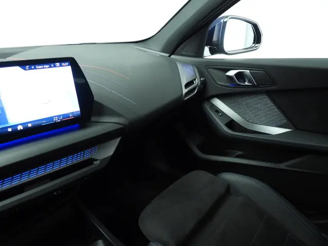 BMW 1 Serie 5-Deurs 120 2025 Benzine 14