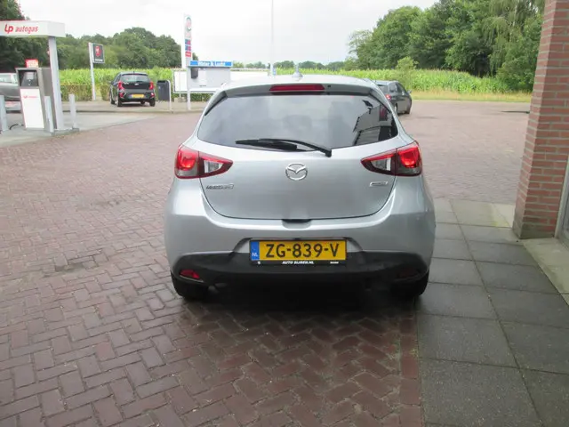 Mazda 2 1.5 Skyactiv-G Sport Selected 2019 Benzine 3