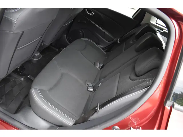 Renault Clio 0.9 TCe Limited 2019 Benzine 9