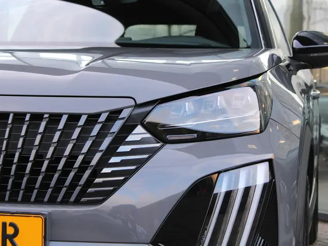 Peugeot 2008 1.2 PureTech 130 GT 2024 Benzine 25