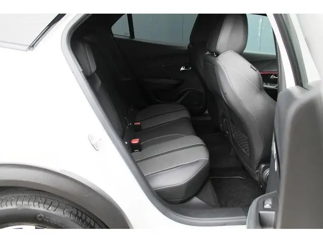 Peugeot 2008 1.2 PureTech GT-Line 2020 Benzine 8