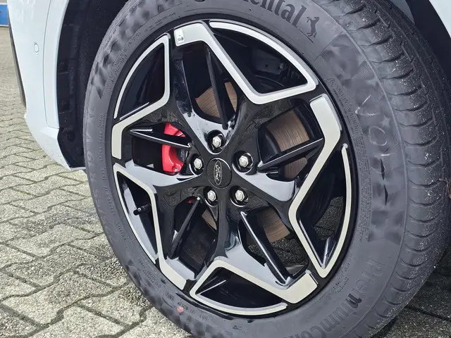 Ford Kuga 2.5 PHEV ST-Line X 2025 Hybride Benzine 33