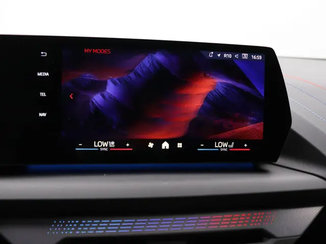 BMW 1 Serie 120 2025 Benzine 18