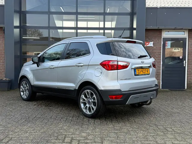 Ford EcoSport 3