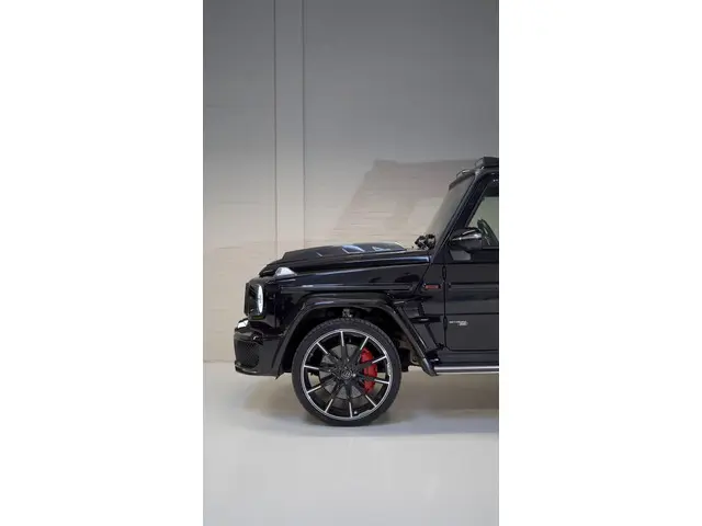 Mercedes-Benz G-Klasse 63 AMG BRABUS 2018 Benzine 12