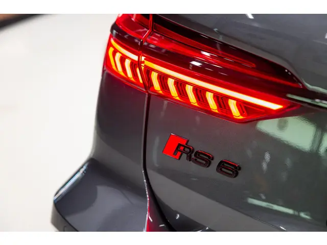Audi RS6 Avant TFSI quattro 2022 Benzine 35
