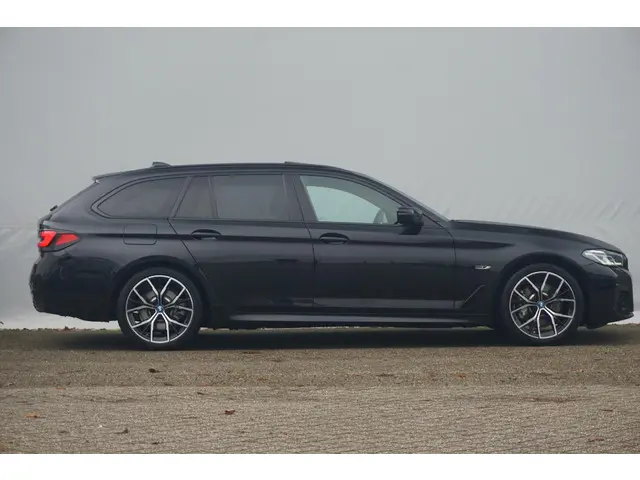 BMW 5 Serie Touring 530e 2024 Hybride Benzine 3