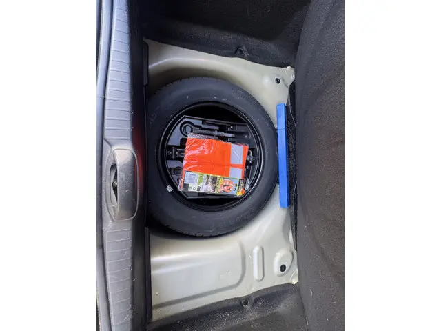 Peugeot 208 1.0 PureTech LIKE 2015 Benzine 13