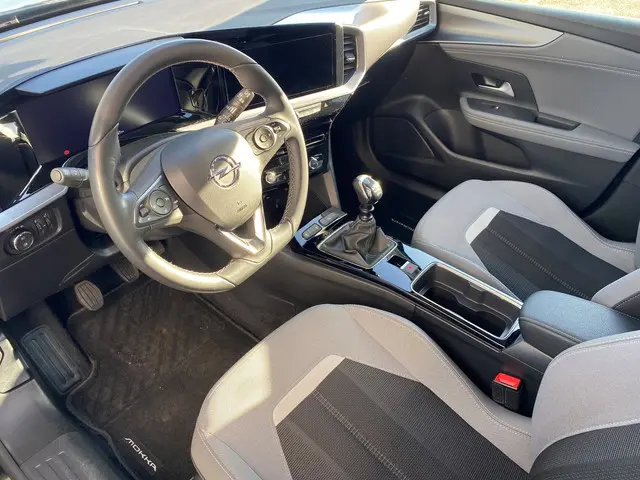 Opel Mokka 1.2 Business Elegance 2022 Benzine 8