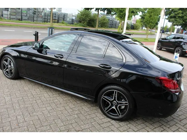 Mercedes-Benz C-Klasse 180 Bns Sol. AMG 2019 Benzine 8