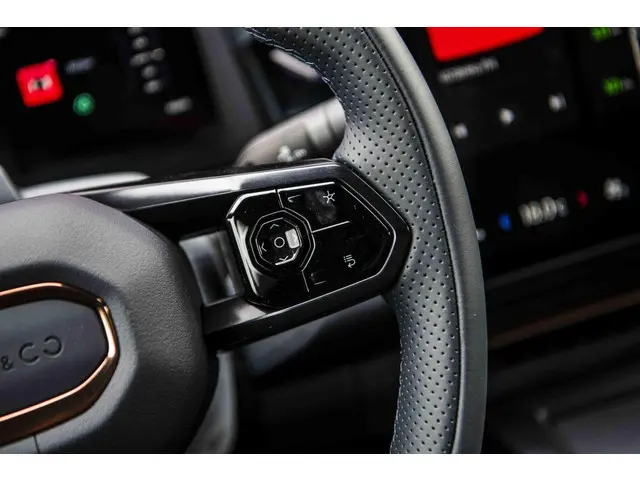 Lynk & Co 08 Plug-in Hybrid More 2025 Hybride Benzine 17