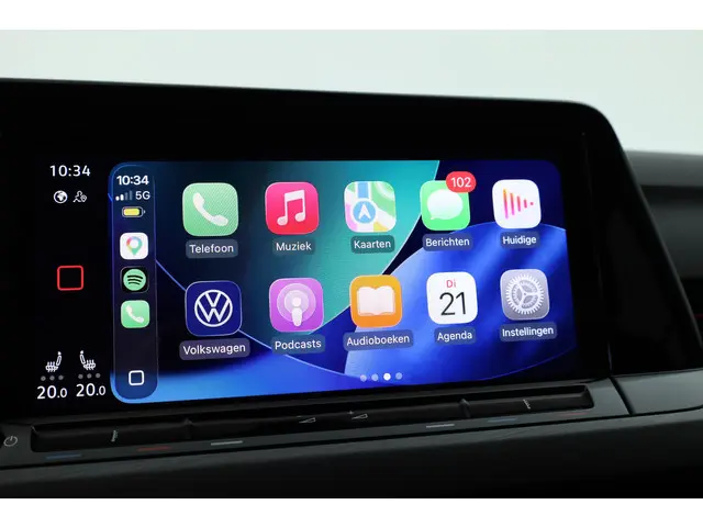 Volkswagen Golf 1.5 eTSI Style DSG 2020 Benzine 24